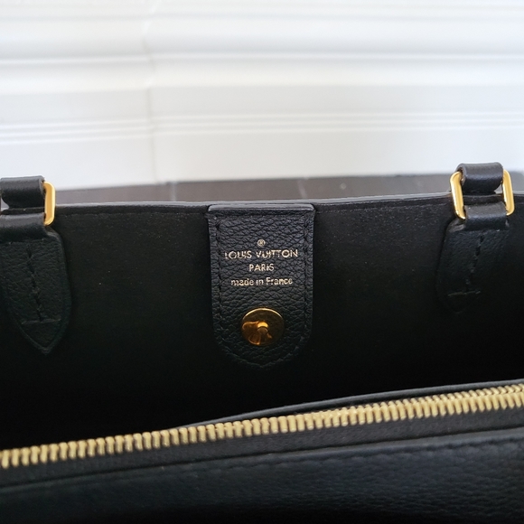 Louis Vuitton Lockme Purse - Picture 11 of 16